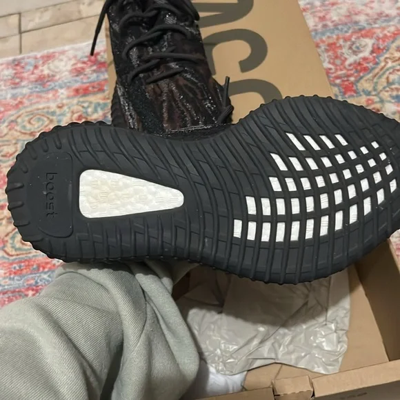 Yeezy boost 350 - Picture 5 of 6